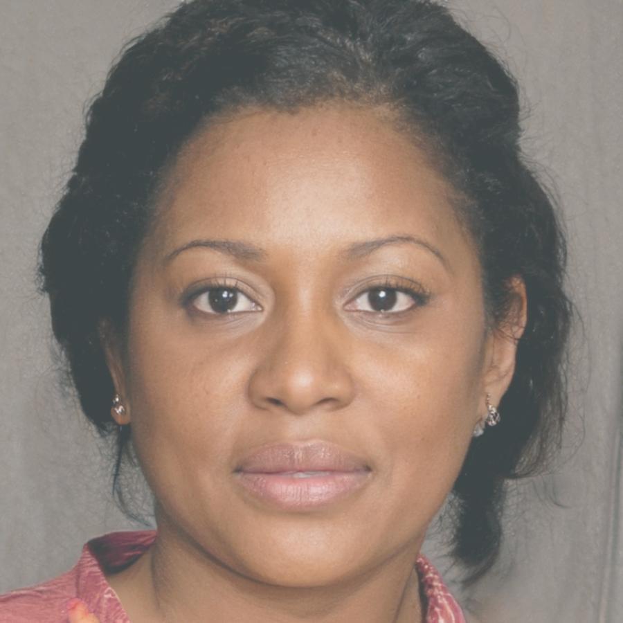 Erfahrene Finanzexpertin und Schulungsleiterin